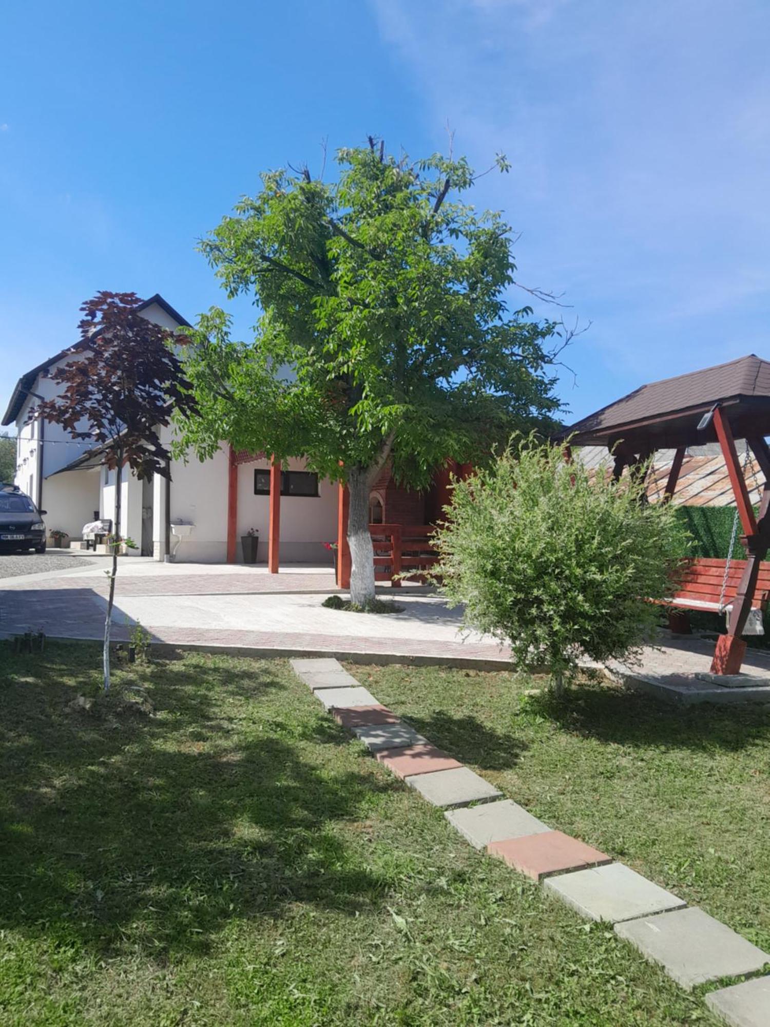 Casa Bianca Oncesti ξενώνας Εξωτερικό φωτογραφία